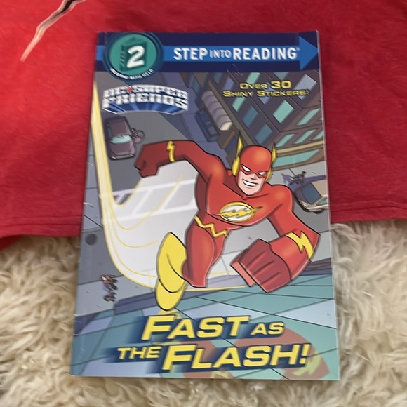 Flash tee shirt and book bundle - Picture 4 of 4
